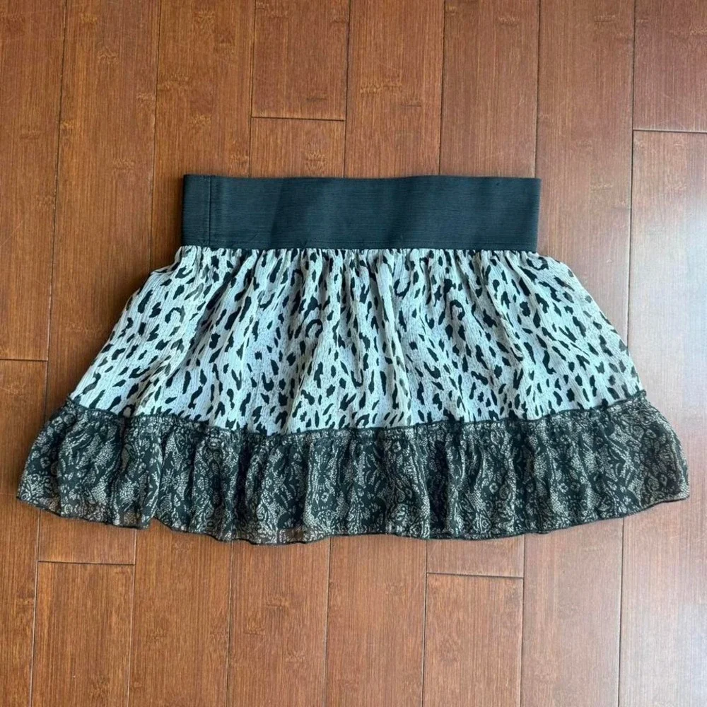 Cute Wet Seal Mini‎ Skirt